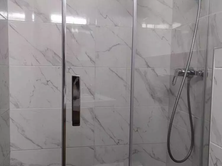 ホテル Hôtel Le National Clichy Paris