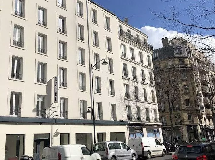 ホテル Hôtel Le National Clichy Paris