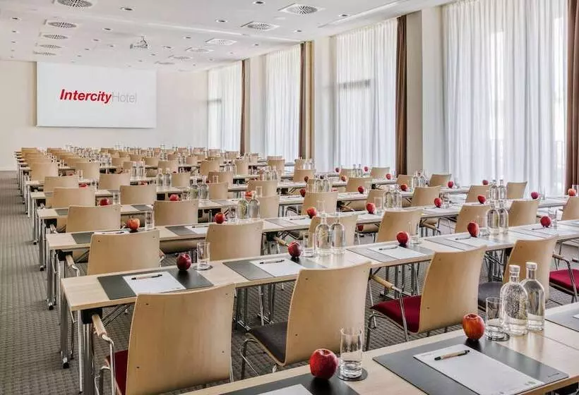 Intercityhotel Hamburg Barmbek