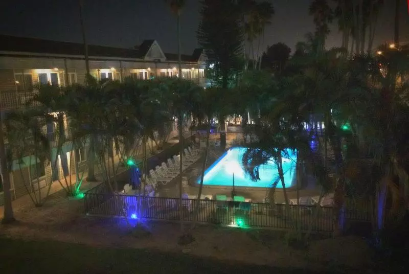 فندق Lantern Inn & Suites  Sarasota