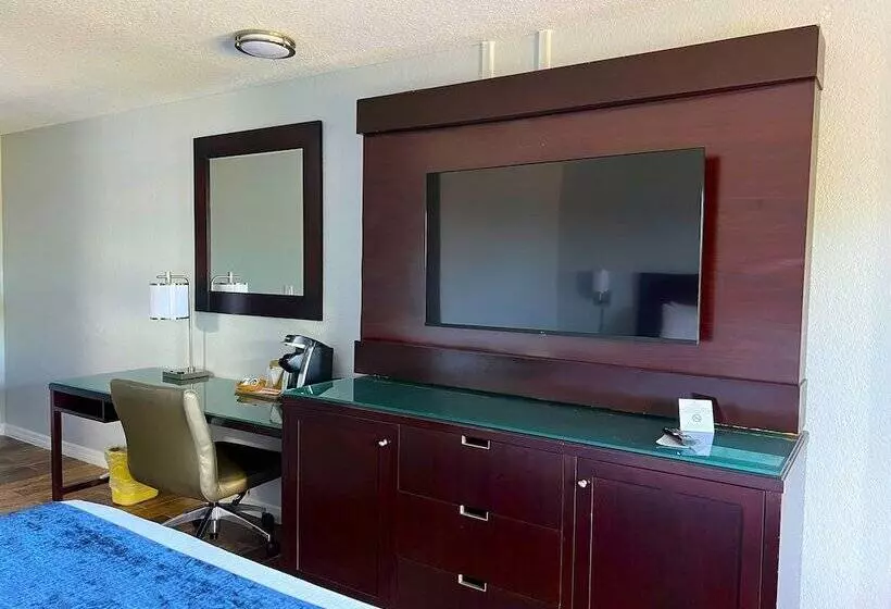 فندق Lantern Inn & Suites  Sarasota