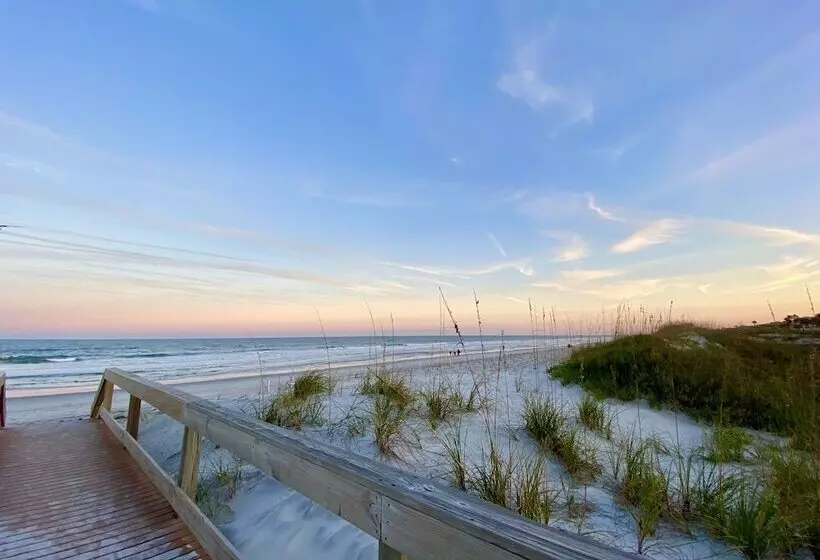 هتل One Ocean Resort And Spa