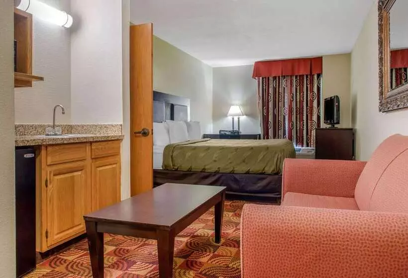 Отель Quality Inn Bloomington Near University