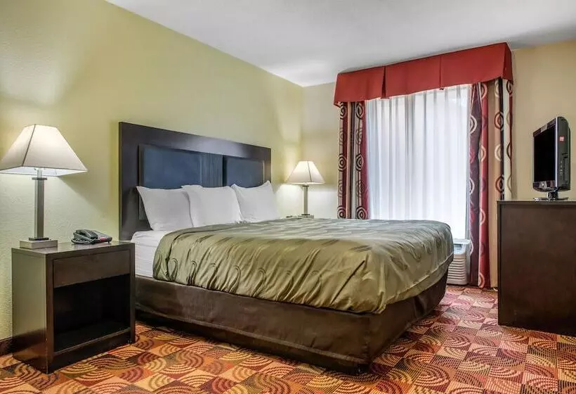 Отель Quality Inn Bloomington Near University