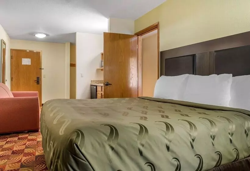 Отель Quality Inn Bloomington Near University