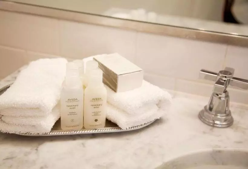 호텔 Sandpiper Beach Club