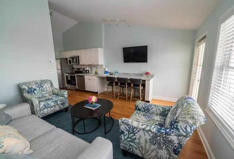 호텔 Sandpiper Beach Club