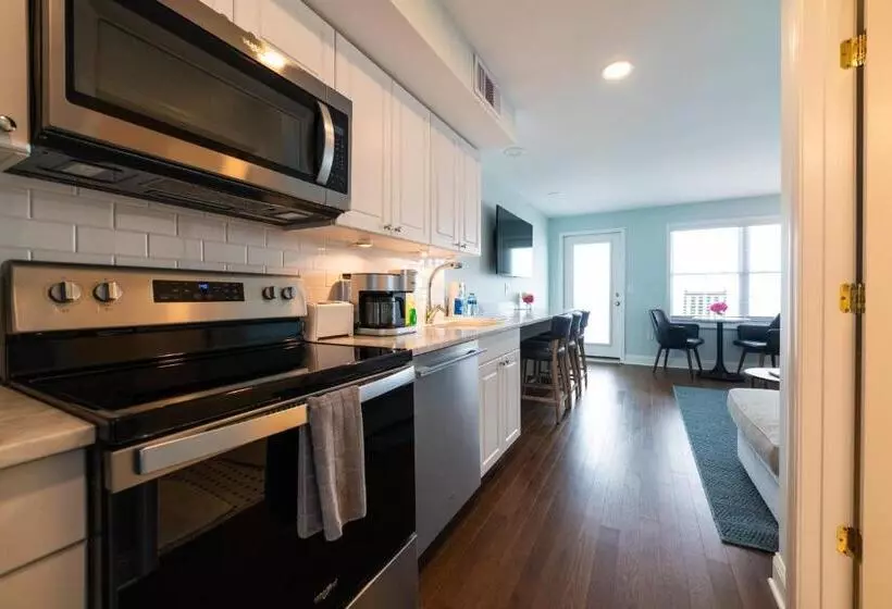 호텔 Sandpiper Beach Club