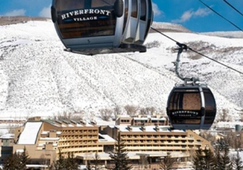 هتل Seasons At Avon