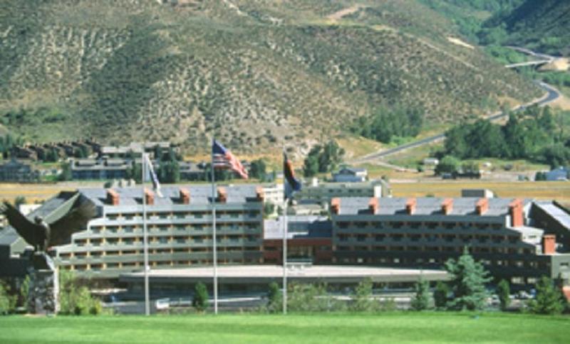 هتل Seasons At Avon