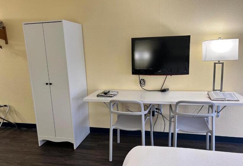 فندق Seven Gables Inn