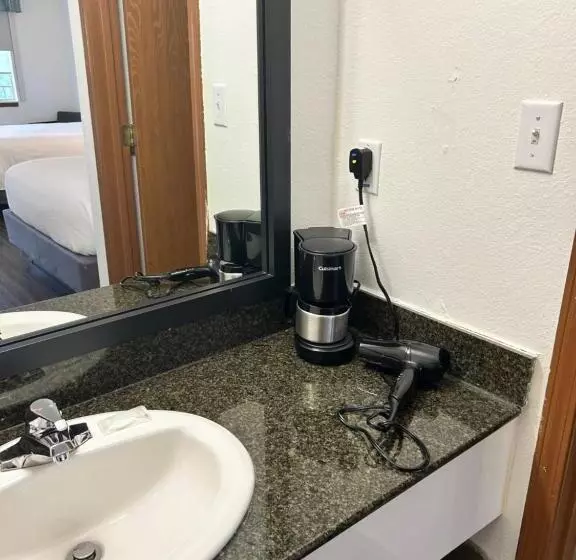 هتل Seven Gables Inn