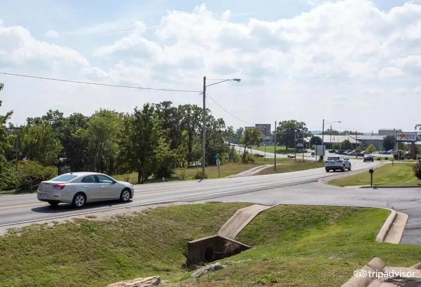 هتل Seven Gables Inn