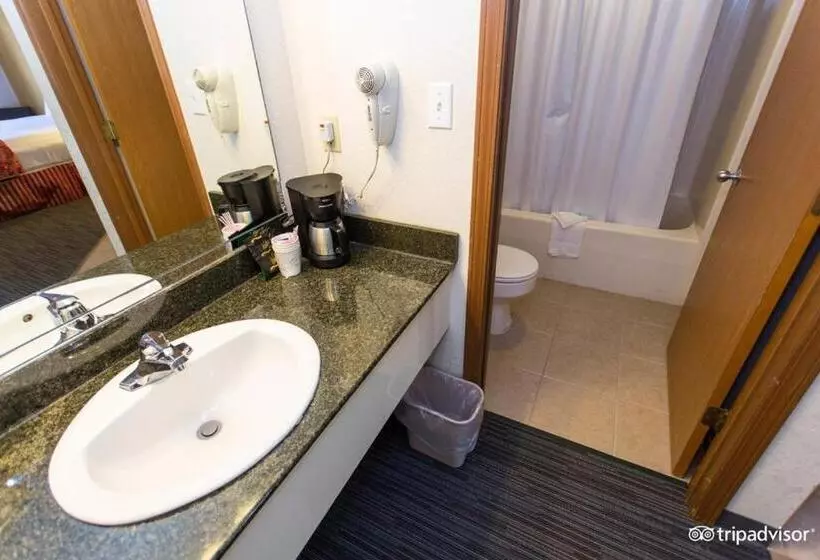 هتل Seven Gables Inn