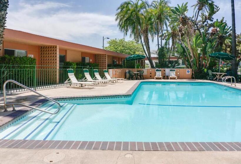 Saga Motor Hotel Pasadena