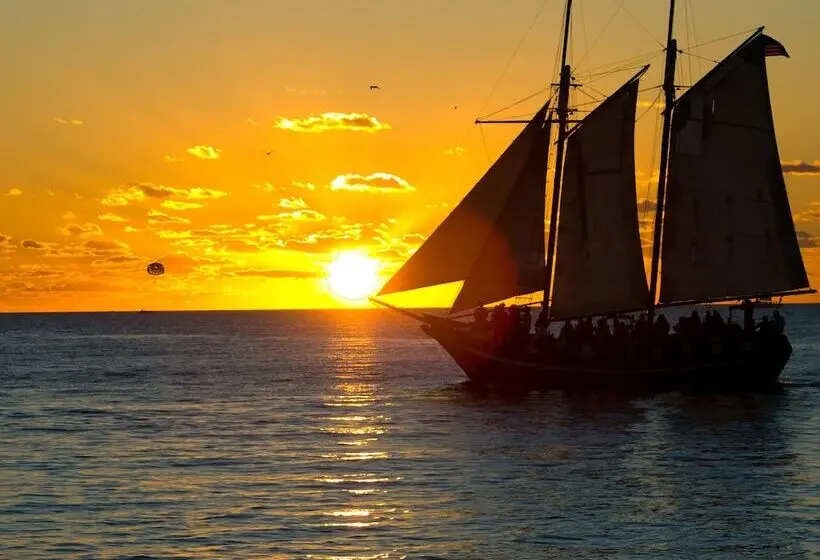 Santa Maria Suites Resort