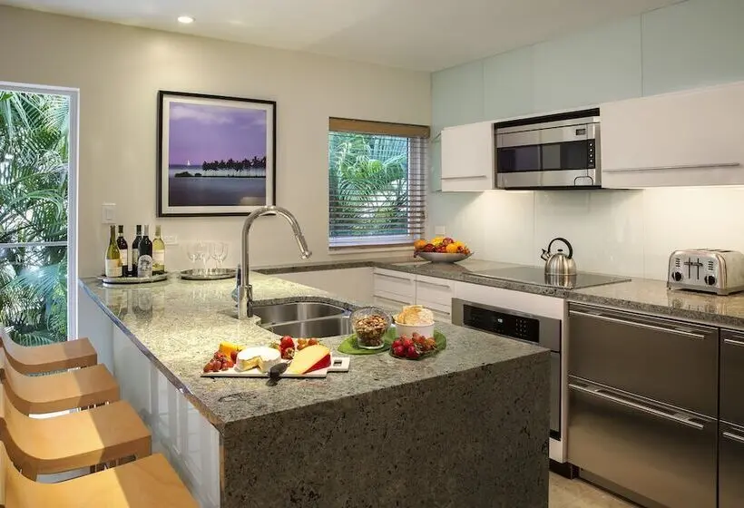 Santa Maria Suites Resort
