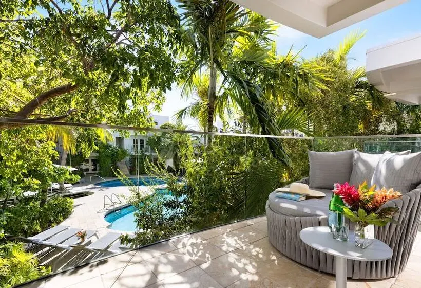 Santa Maria Suites Resort