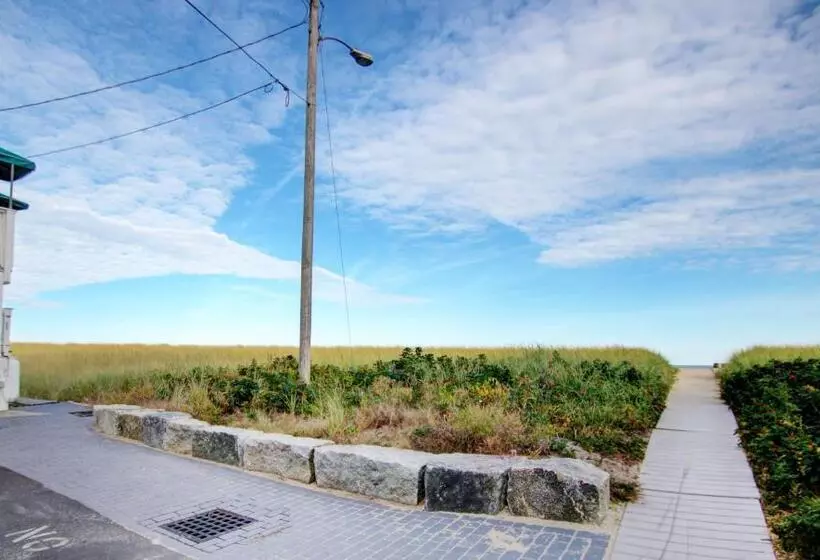 Sea Cliff House Motel