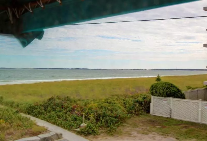 Sea Cliff House Motel