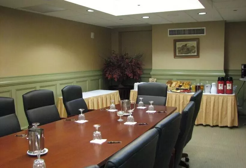 Shawnee Inn And Golf Resort