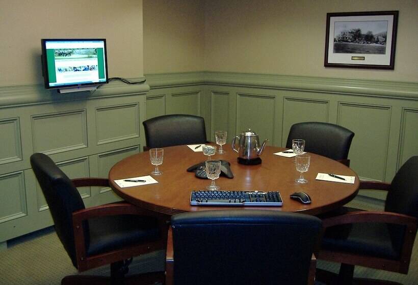 Shawnee Inn And Golf Resort