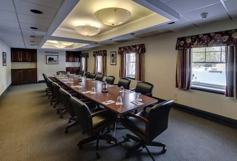 Shawnee Inn And Golf Resort