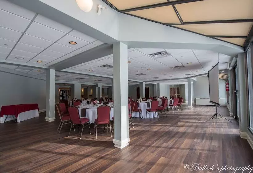 Shawnee Inn And Golf Resort