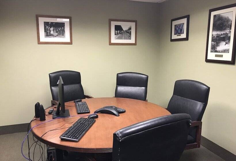 Shawnee Inn And Golf Resort