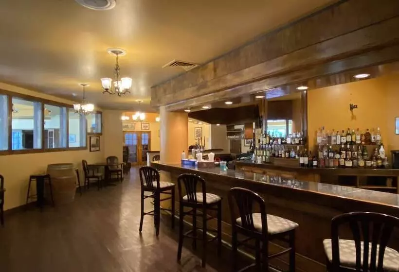 Shawnee Inn And Golf Resort