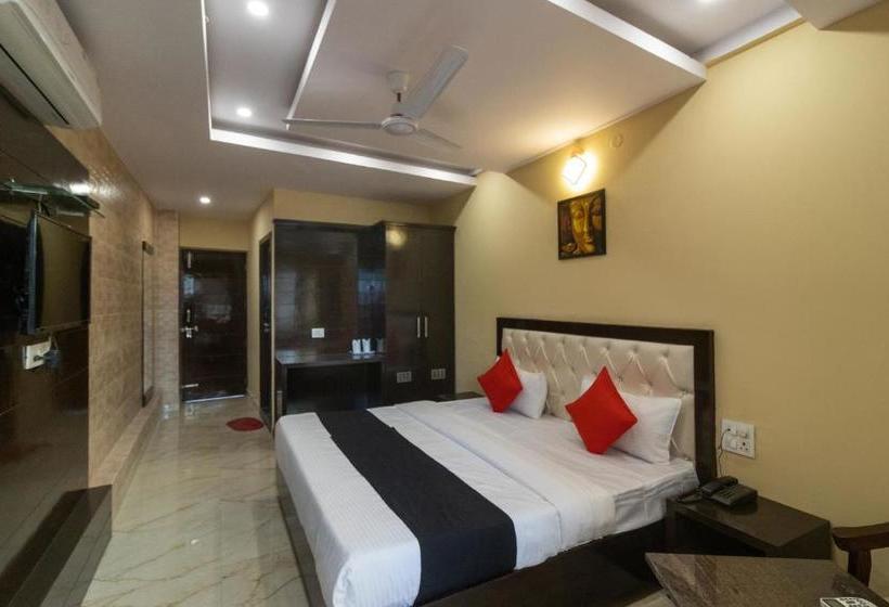 Hotel Capital O 63921 Rudraksh