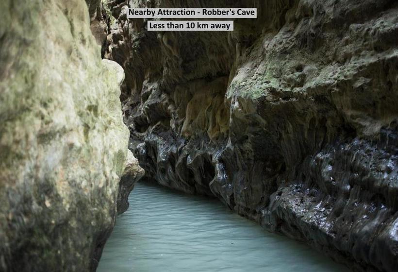 Hotel Capital O 63921 Rudraksh