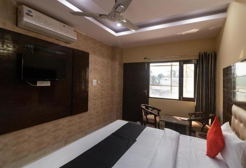 Hotel Capital O 63921 Rudraksh