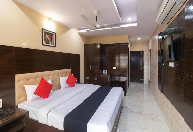 Hotel Capital O 63921 Rudraksh