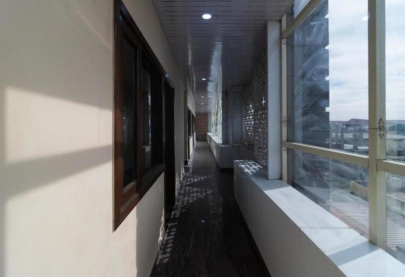 Hotel Capital O 63921 Rudraksh