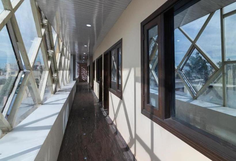 Hotel Capital O 63921 Rudraksh