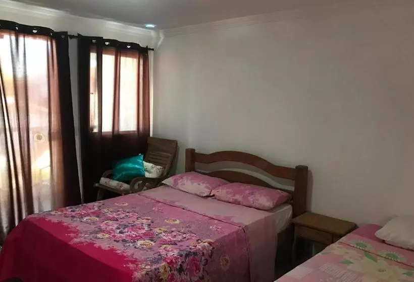 Hotelli Pousada Sayonara