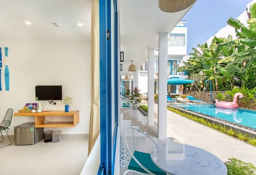 هتل Santorin Hoian Villa