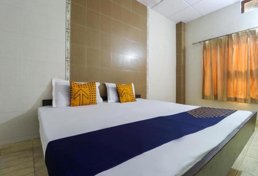 Hotelli Spot On 63031 Lucky Guest House