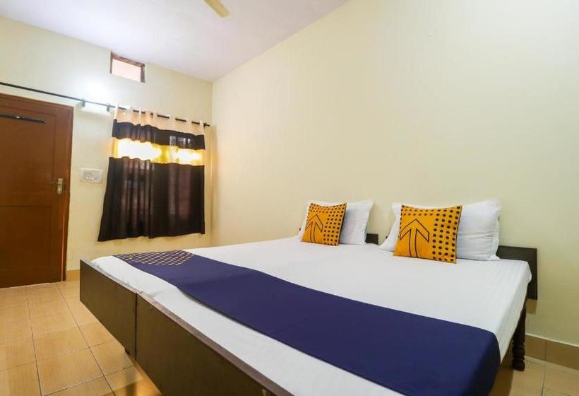 Hotelli Spot On 63031 Lucky Guest House