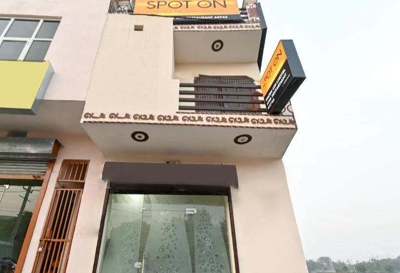 هتل Spot On 64745  Green City