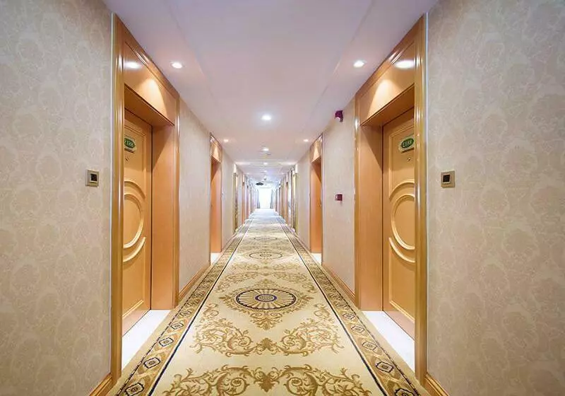 Vienna Hotel Whhan Xingye Road Stone Bridge Subway Station Store