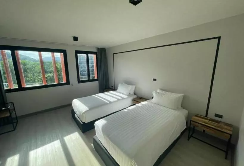 Prime Town   Posh & Port Hotel Phuket