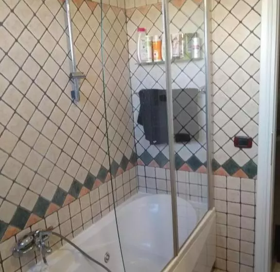 Aamiaismajoitus (B&B) La Finestra Sul Mare