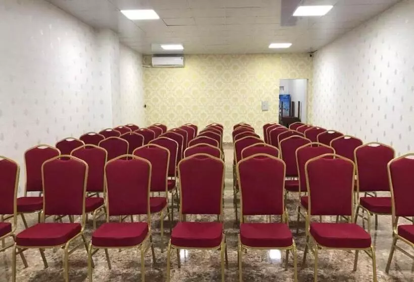 هتل Khách Sạn Mỹ Ngọc