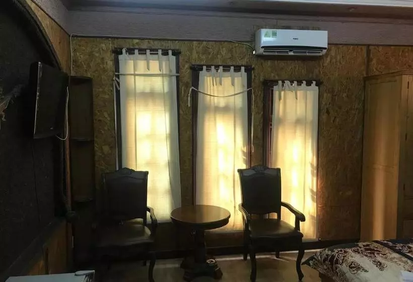 هتل Nhật Vân 1