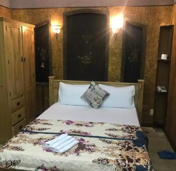 هتل Nhật Vân 1