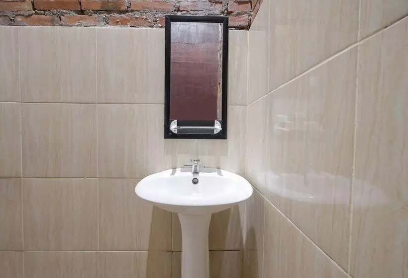 هتل Oyo 2380 Alea Guesthouse