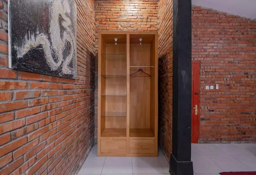 هتل Oyo 2380 Alea Guesthouse