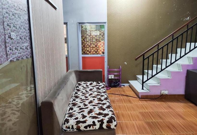 בית מלון כפרי Oyo 2818 Blessing Kost Batam